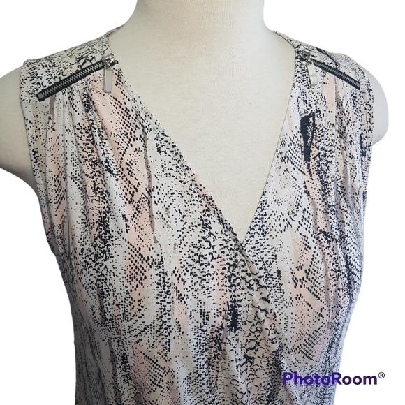 𝅺Inc International Concepts Snakeskin Faux Wrap Tank Top With Zipper Detail - Picture 3 of 10